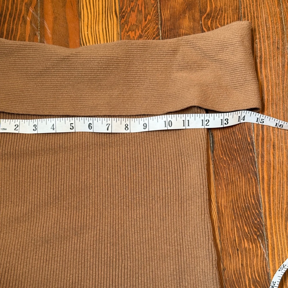 Everlane Ribbed Off-Shoulder Top - Picture 4 of 4